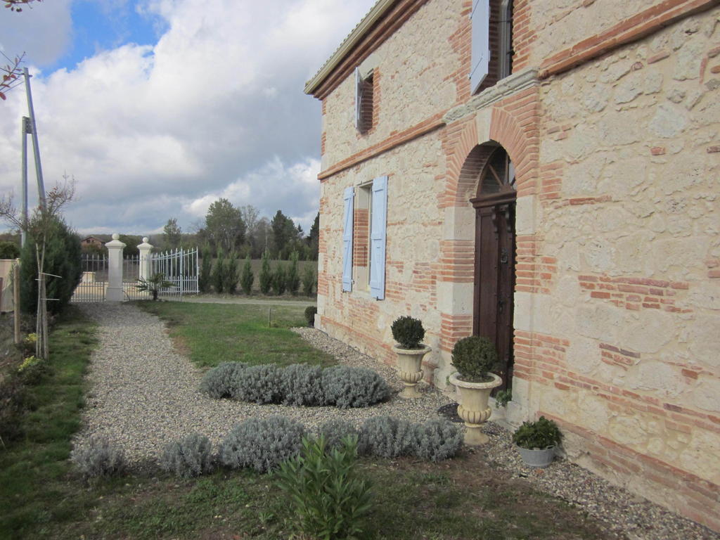 Bed and Breakfast L'OUSTAL D'ADELE proche Canal du Midi et Moissac à Saint-Nicolas-de-la-Grave Chambre photo